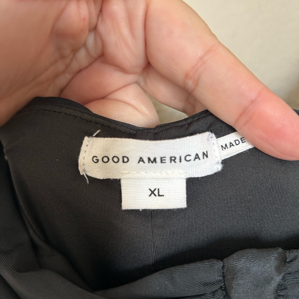 Good American Black Ruched Sweetheart Midi Dress - Picture 3 of 3